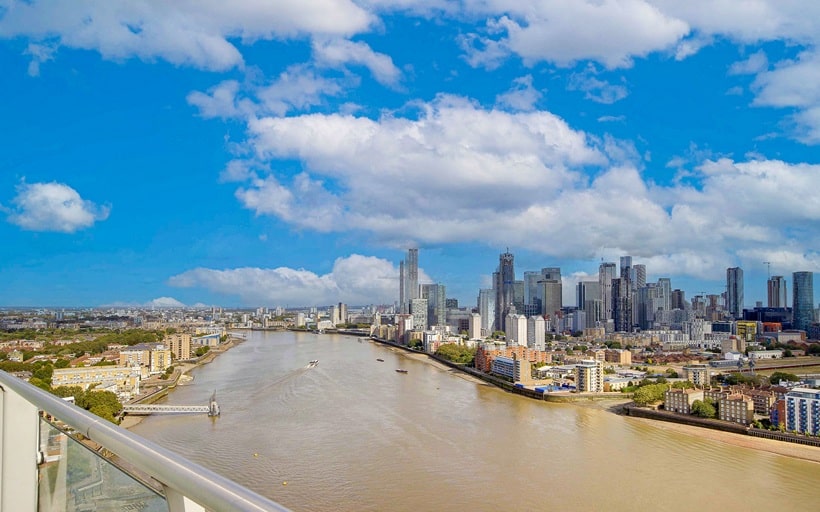 Apartments in Aragon Tower have spectacular views