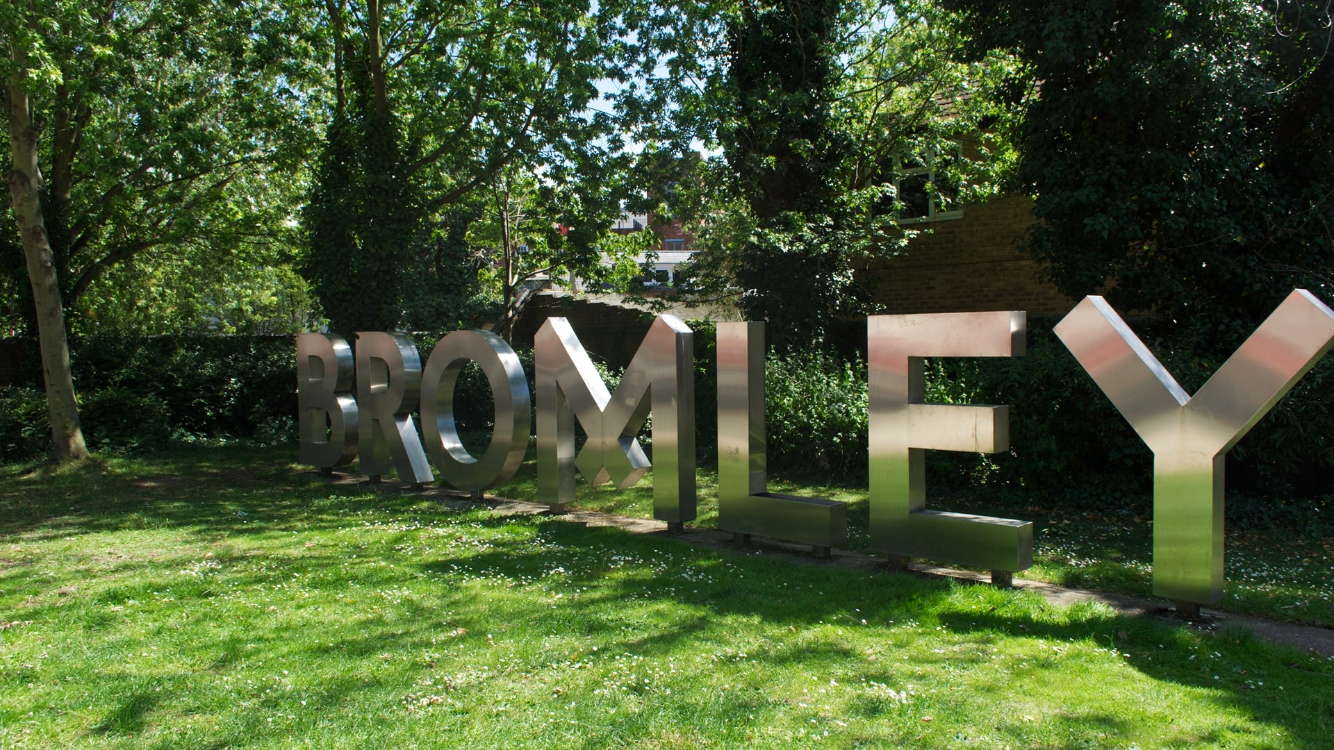 Estate Agents in Bromley, BR1 Alex Neil