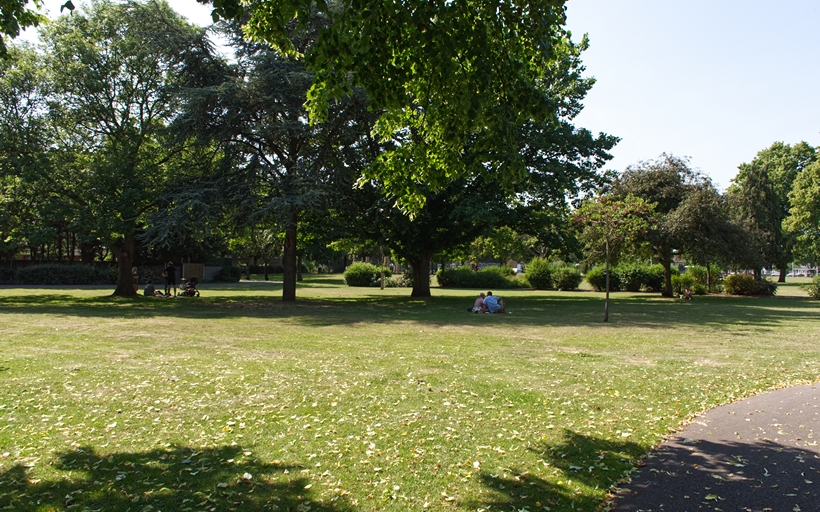 Beautiful Cottons Park, Romford RM1