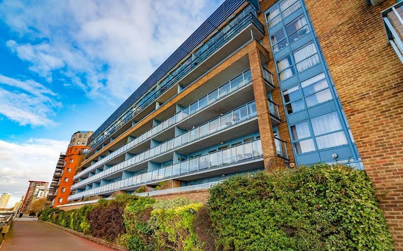 Arnhem Wharf E14 development of apartments pictured from the Thames Path