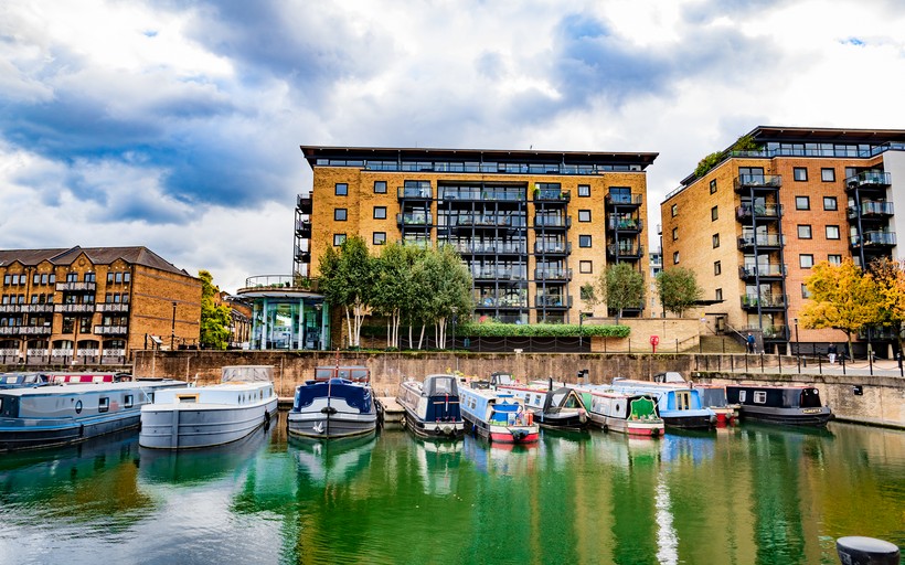 Berglen Court & Medland House on Limehouse Basin E14