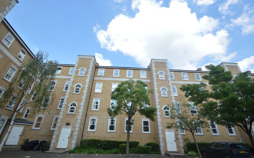 Courtyard View of Raleigh Court, Brunel Point SE16