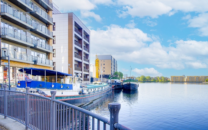 Lanark Square is near picturesque docks