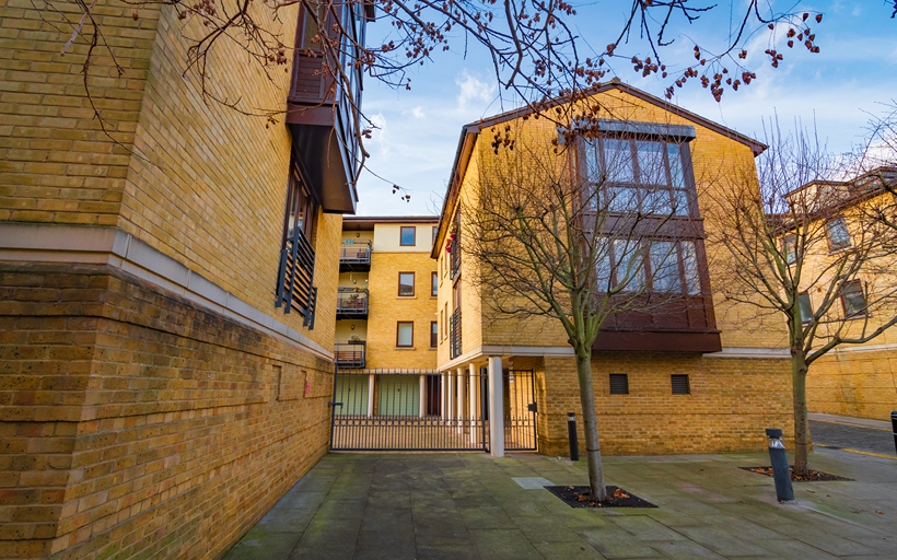 Vantage Mews development of apartments in Isle of Dogs E14