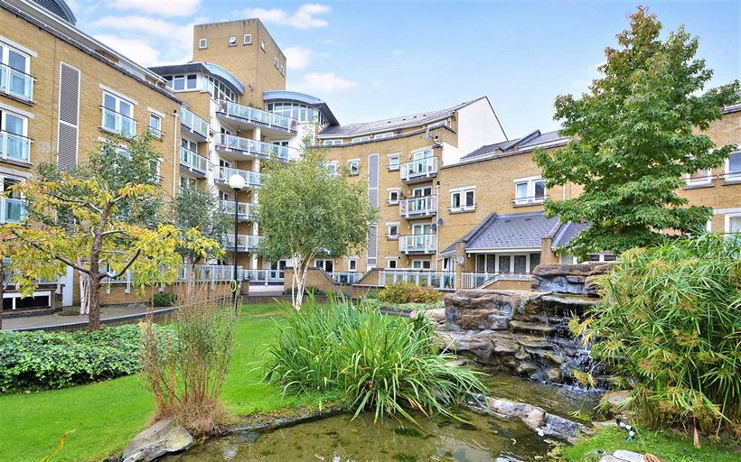Woodland Crescent Landscaped Communal Gardens